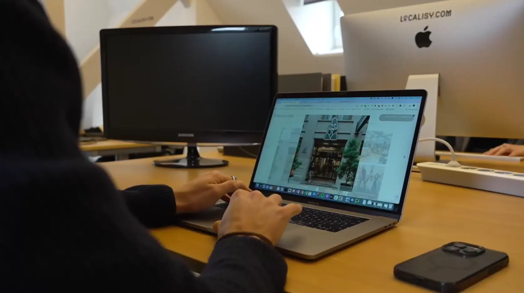 Les locaux de Localisy.com avec ses collaborateurs