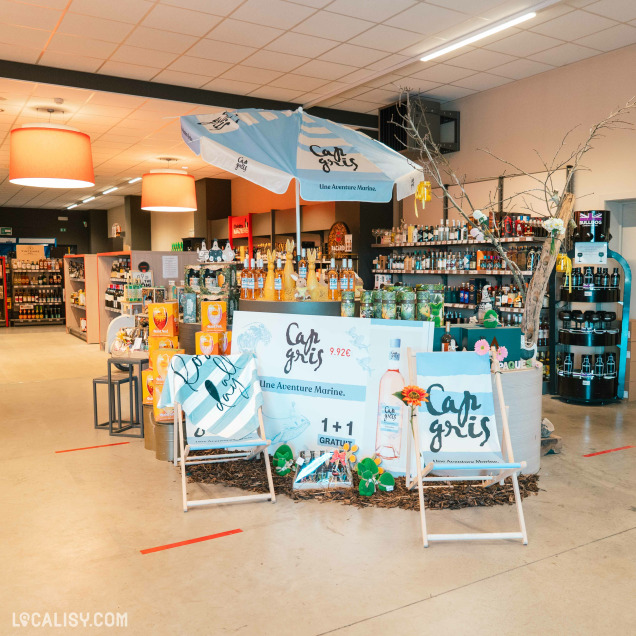 Espace promotionnel Cap Gris chez Brasserie Maziers à Marche-en-Famenne, commerce de boissons.
