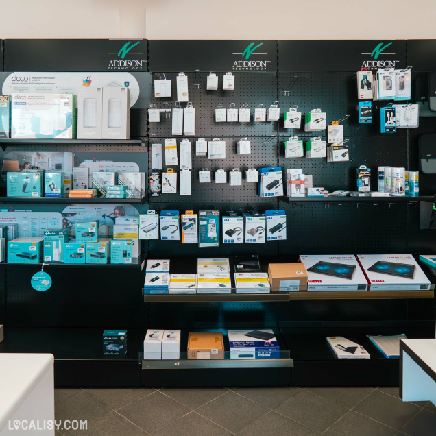 Rayon accessoires informatiques Addison chez SBI, magasin à Marche-en-Famenne.