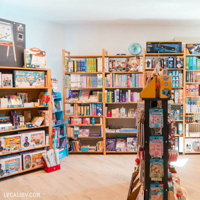 Rayons de jeux éducatifs chez La Boîte à Malices à Marche-en-Famenne.