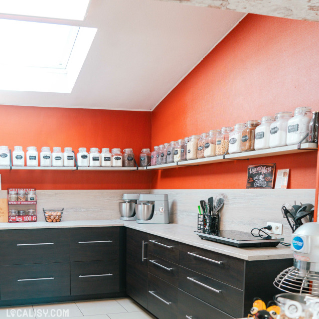 Cuisine professionnelle de La Kitchinette de Trinette à Welkenraedt, commerce de pâtisserie.