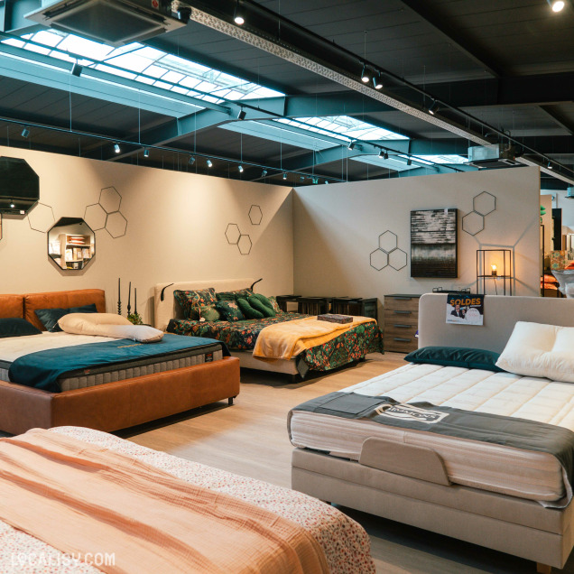 Magasin de literie Dodomax à Alleur proposant aussi des articles de décoration intérieure.