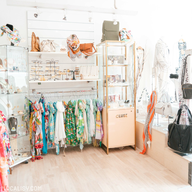 Foulards, bijoux et accessoires de mode chez Doula à Marche-en-Famenne.
