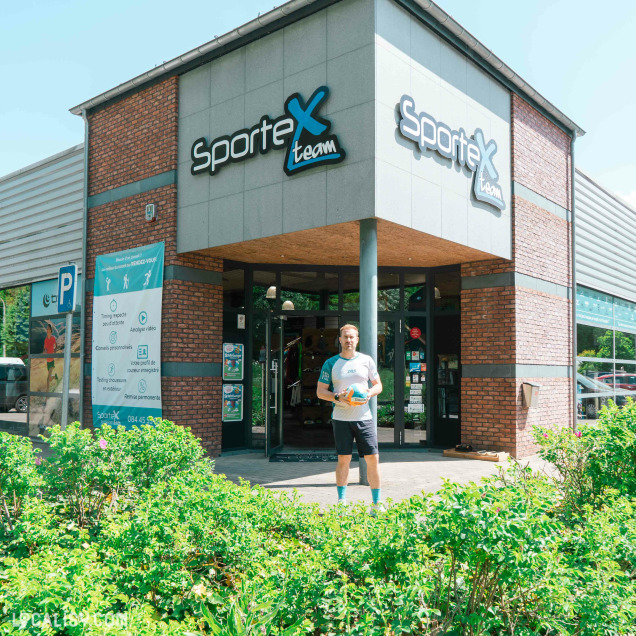 Façade du magasin de sport Sportex Team à Rochefort.