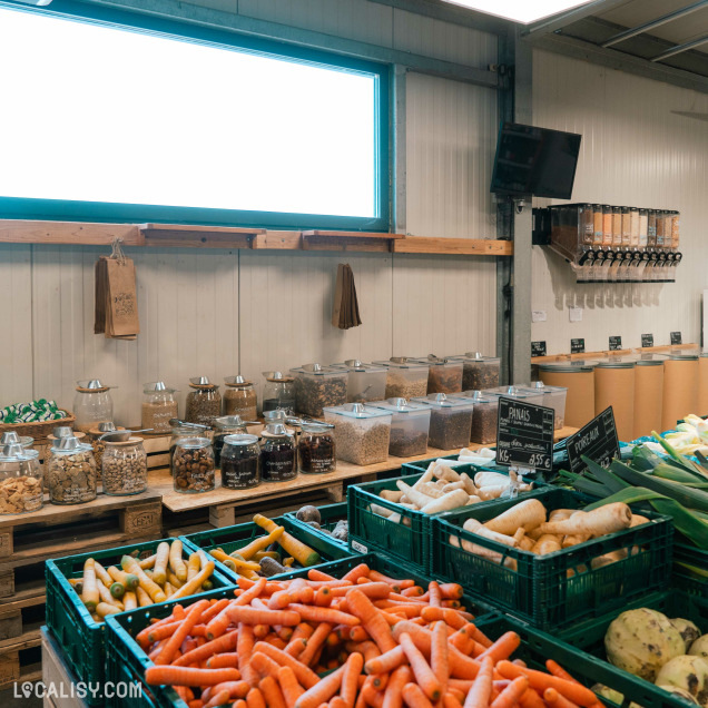 Produits frais et épicerie bio dans le commerce Le Maire Bio à Saint-Georges-sur-Meuse.